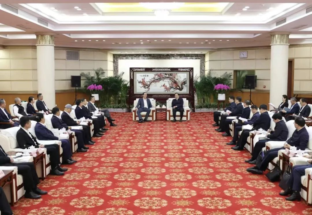 EVO视讯官方网站集团董事长李军受邀出席华中科技大学第十六届企业家论坛，并发表演讲
